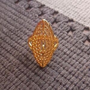 Elegant  24 K Gold Women's Ring Size 7